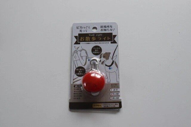 ダイソーのお散歩ライトのパッケージ