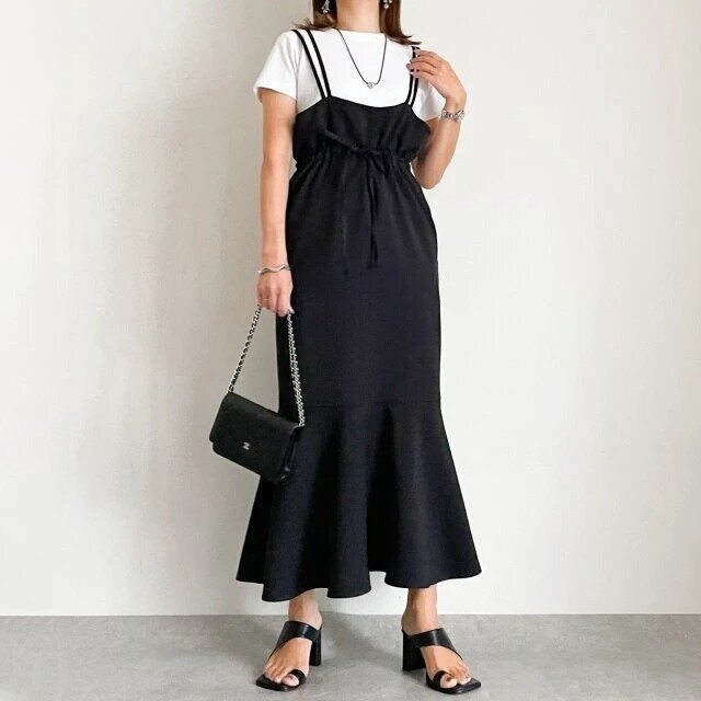 大人かわいい白TシャツOKコーデ