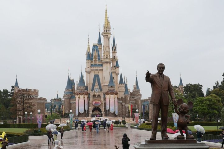 東京ディズニーランド（2023年4月、時事通信フォト）