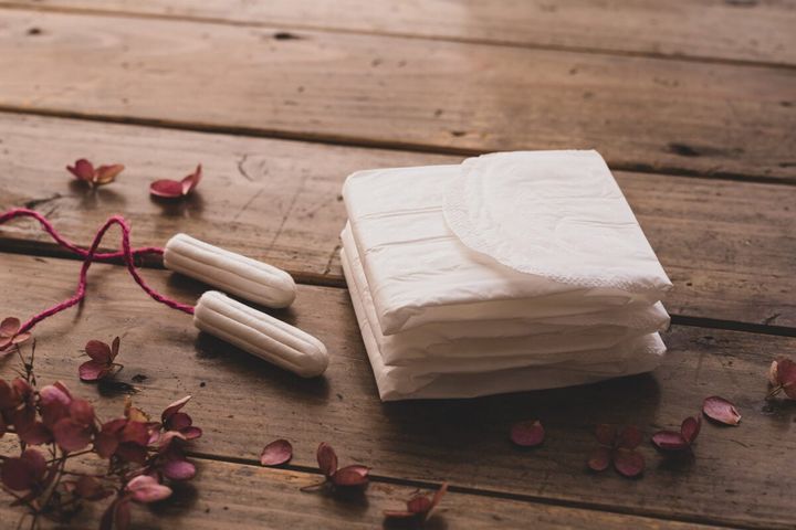 生理用ナプキンの無償設置を訴えた女性県議に殺害予告のメールが届く事態に