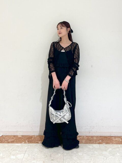 黒サロペットコーデ5