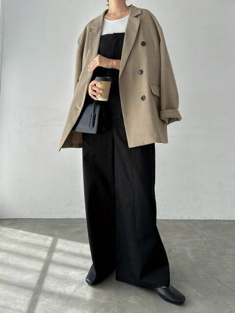 黒サロペットコーデ1