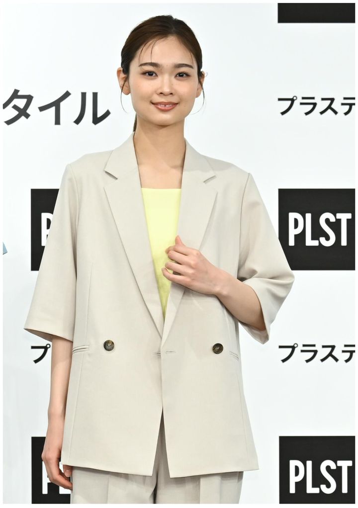 画像: 【プラステ】プレミアムオックス ハーフスリーブジャケット¥19,000 www.plst.com