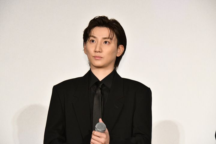 京本大我、撮影の休憩時間にフードコートでたこ焼き「役の反動で食欲が増してしまいました」