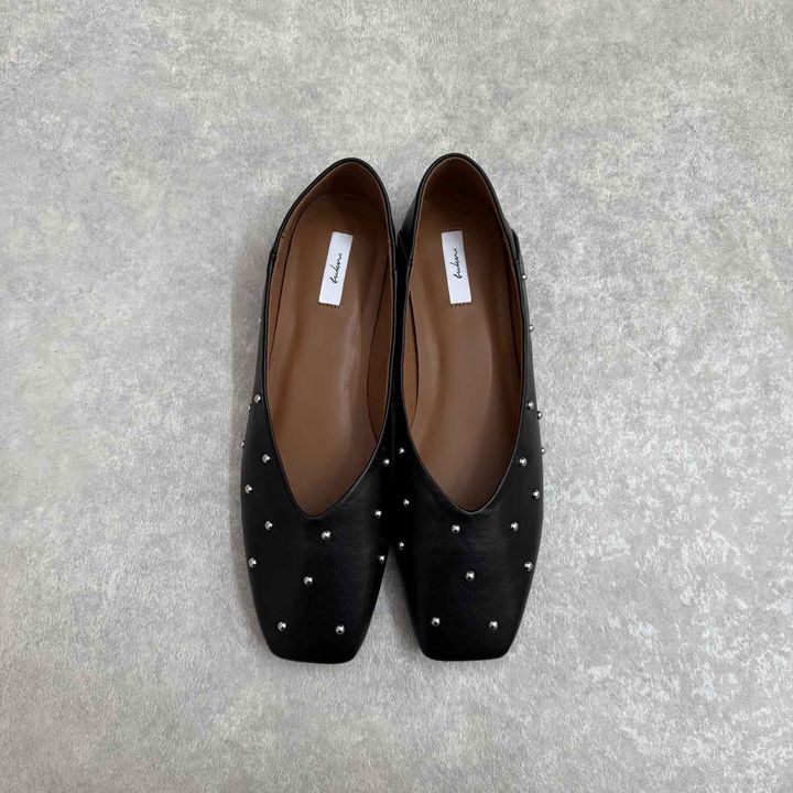 画像: スタッズが可愛い！