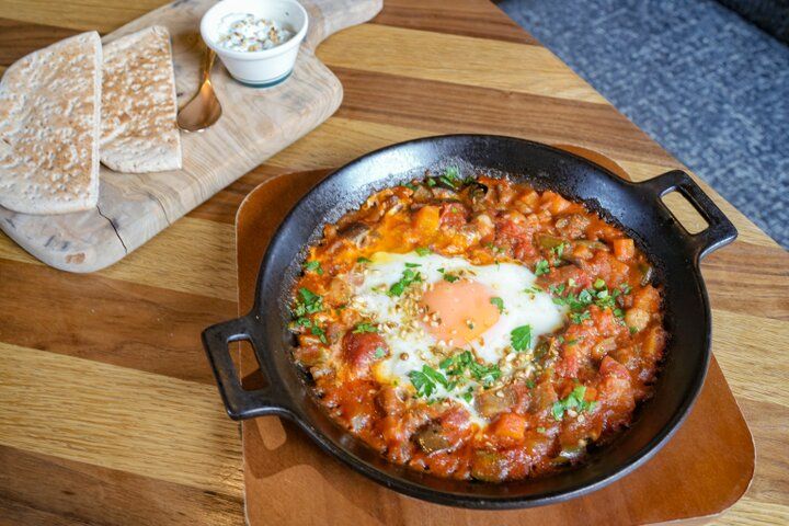 窓の外に広がる景色も素敵♪「Botanico扇町公園」で前菜＆サラダのビュッフェ付きランチを