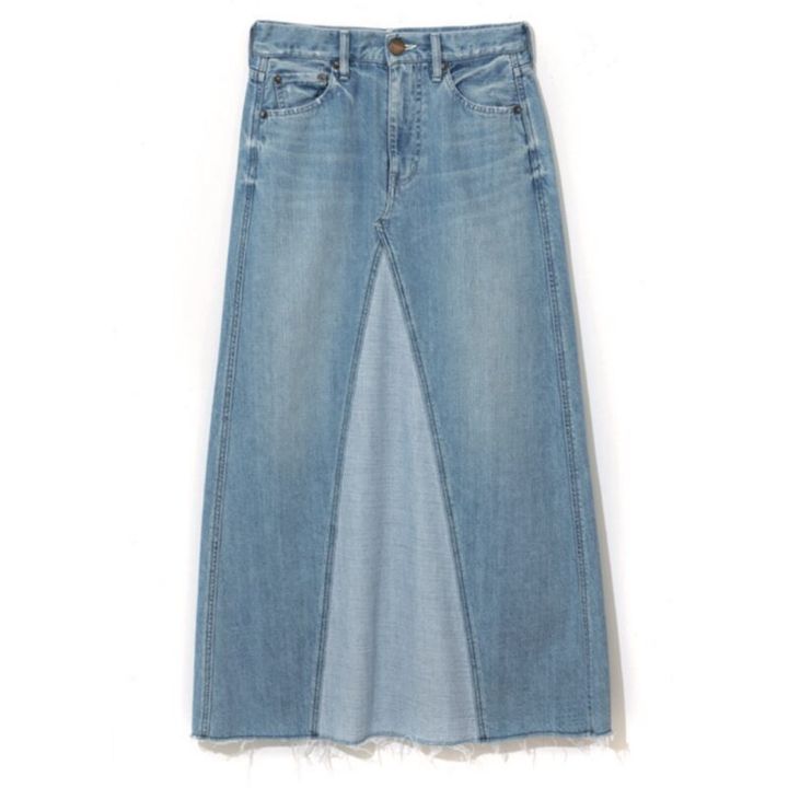 レッドカードのデニムスカート