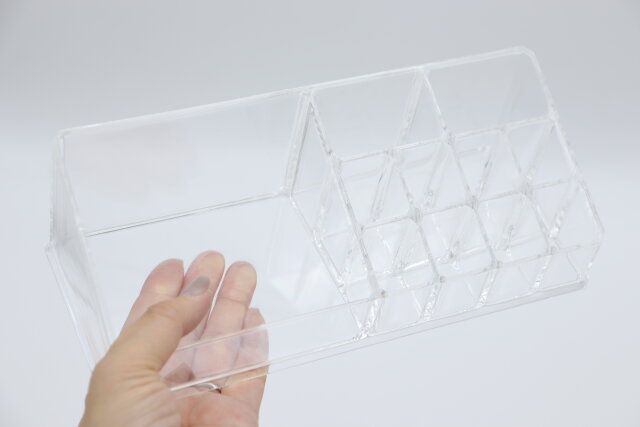 無印良品みたいなダイソーの化粧収納ケース