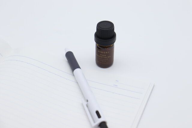 スタンダードプロダクツのヒノキ エッセンシャルオイルは勉強のお供におすすめ