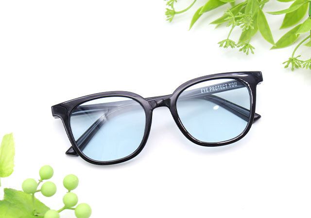 ヘア＆メイクアップアーティスト河北裕介さん監修“もっと”小顔に見える！調光サングラス