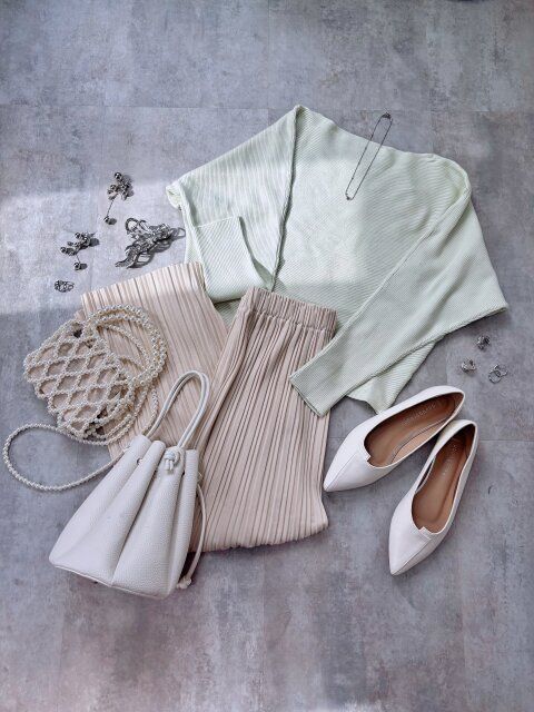 coca ドルマンボートネックニット ライトグリーン パンツ バッグ パンプス アクセサリー