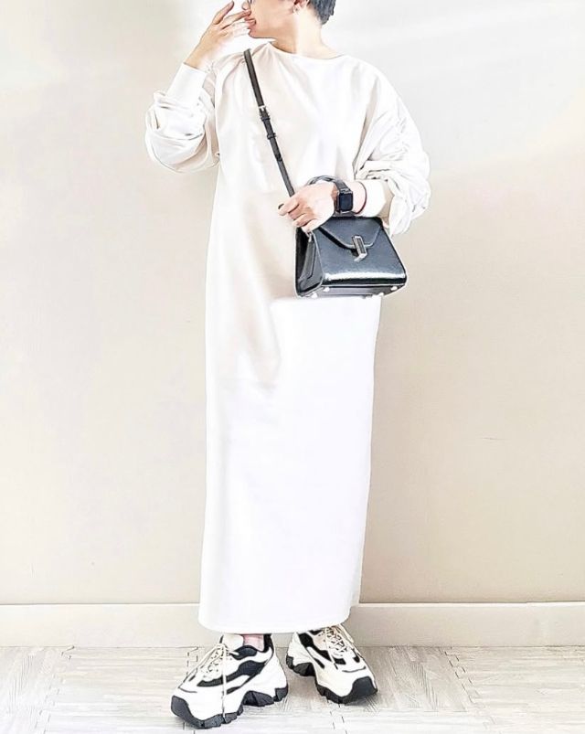 袖ギャザーワンピース