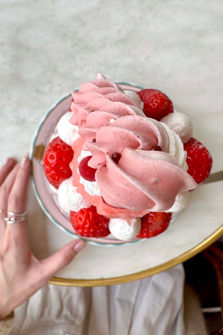 2025年のいちごスイーツ◎ 奈良・パティスリー クリアンで豪華ないちごパフェとかわいいいメレンゲ菓子【ささやかですてきなもの 大谷有紀 vol.233】