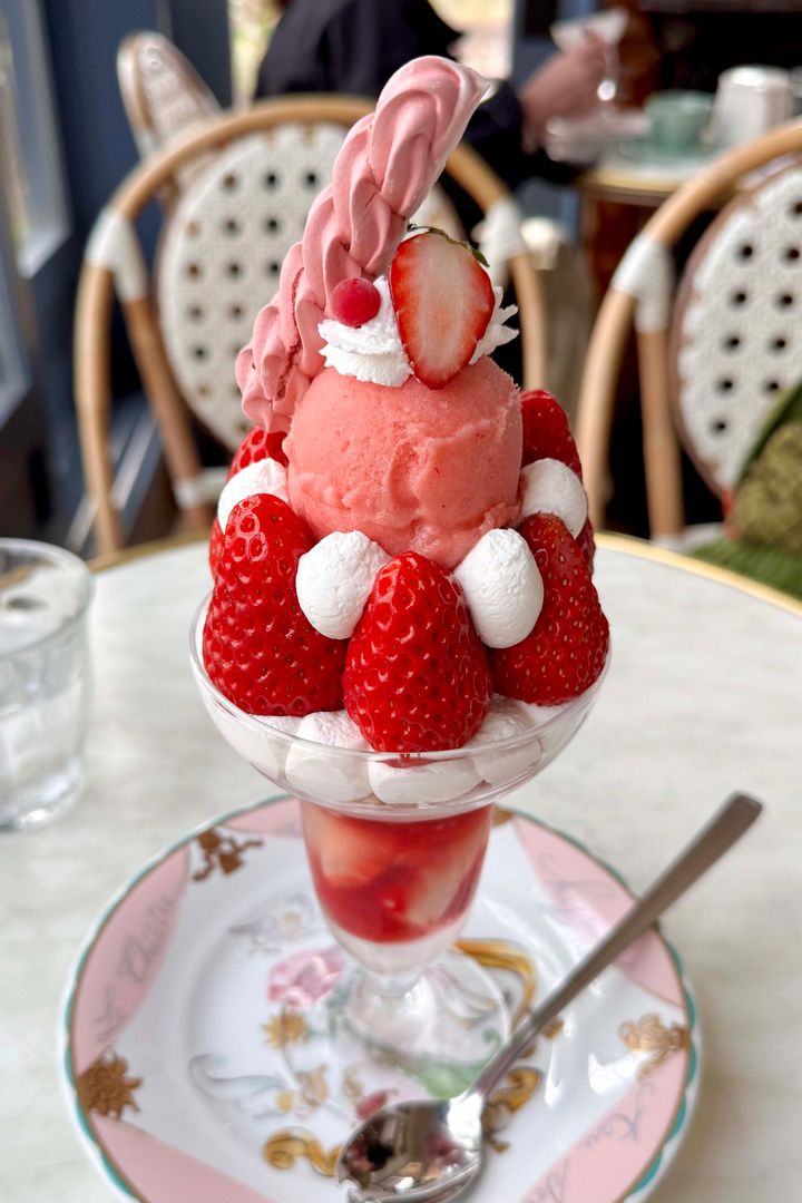 2025年のいちごスイーツ◎ 奈良・パティスリー クリアンで豪華ないちごパフェとかわいいいメレンゲ菓子【ささやかですてきなもの 大谷有紀 vol.233】