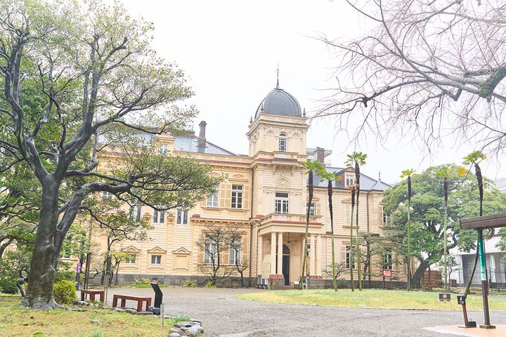 建物が非対称であるのも当時の建築の流行り