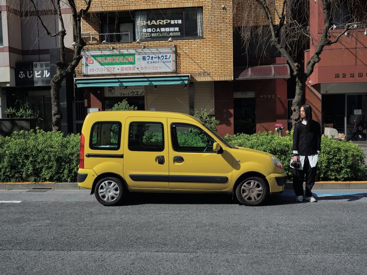 一目惚れしたルノー「カングー」の初代後期モデル。おもちゃのようなデザインがたまらなく愛おしい。
