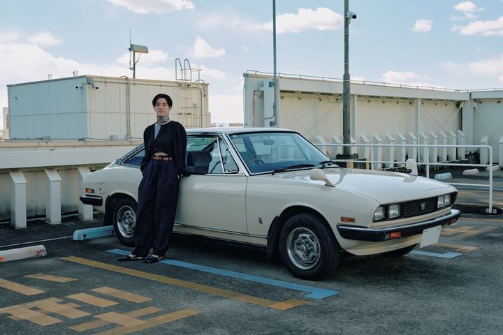 道木マヤさんといすゞ「１１７クーペ」