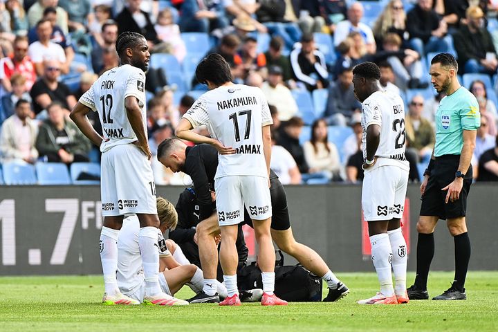 32歳日本代表FW、左足を踏まれて負傷交代…決勝戦欠場の可能性も 「割れる音が聞こえた」