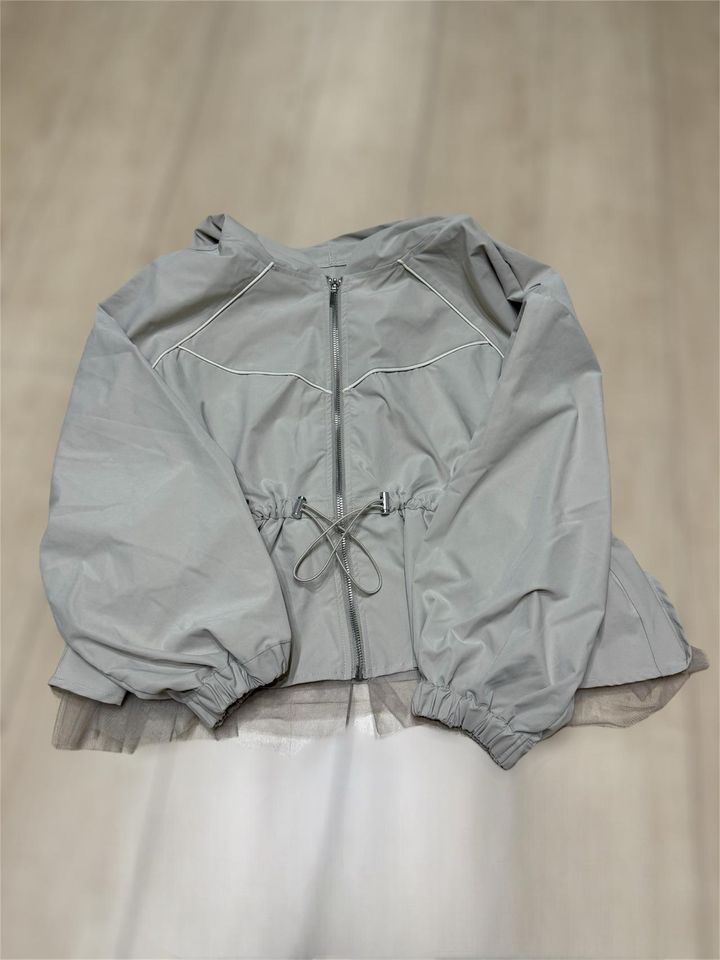 画像: 肌寒い日に活躍！ マウンテンパーカー