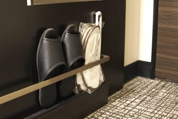 スリッパやパジャマでホテルの館内を移動してもOK？（画像はイメージ）