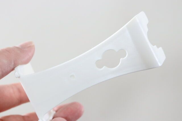 セリアの穴が開いてるスタンド付キッチンブラシ