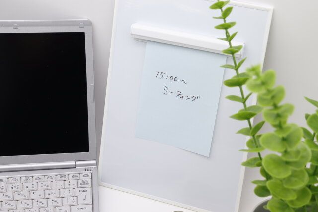 ダイソー 差し込みメモクリップ ホワイトボード 使用例