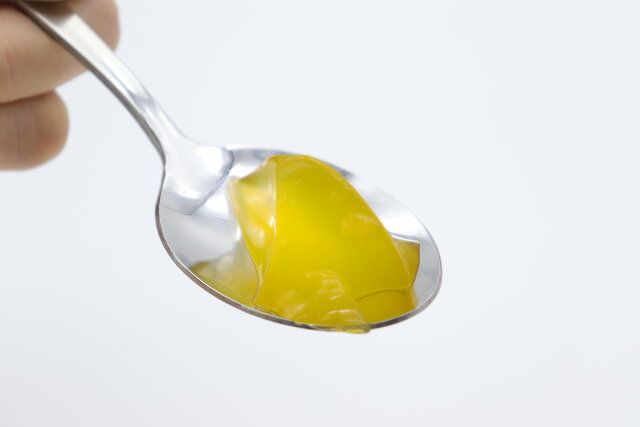 スタンダードプロダクツの新潟燕 ライラックデザートスプーンは口当たりはなめらか