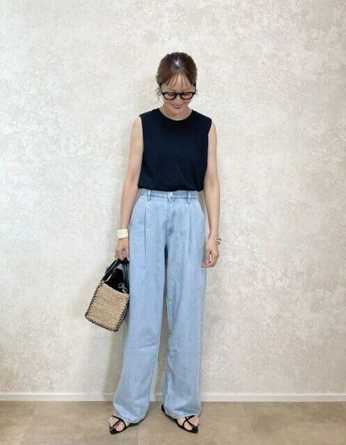 ノースリーブ×ワイドデニムコーデ