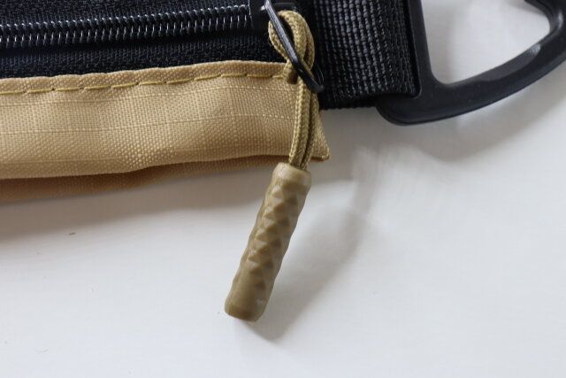 スリムポーチ ファスナートップ