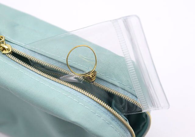 ダイソー アクセサリー収納袋（8枚） 使用例 持ち運び