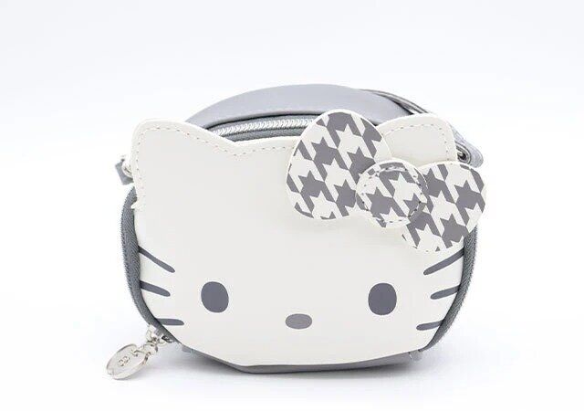 HELLO KITTY × BRILMY リップが縦に収納できる ズボラに優しいミニコスメポーチ BOOK