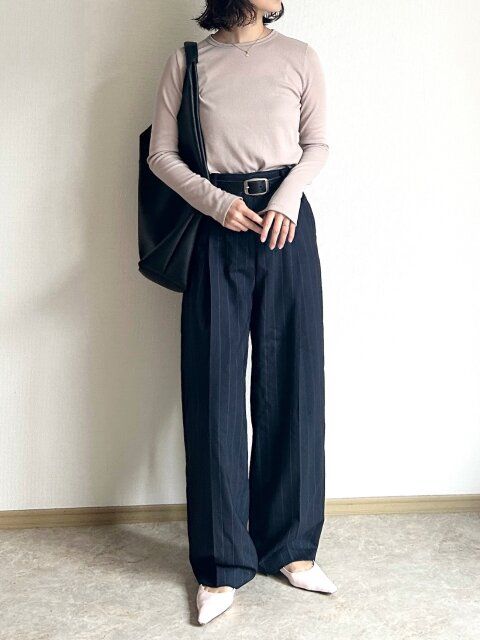 大人のシンプルワンツースタイル