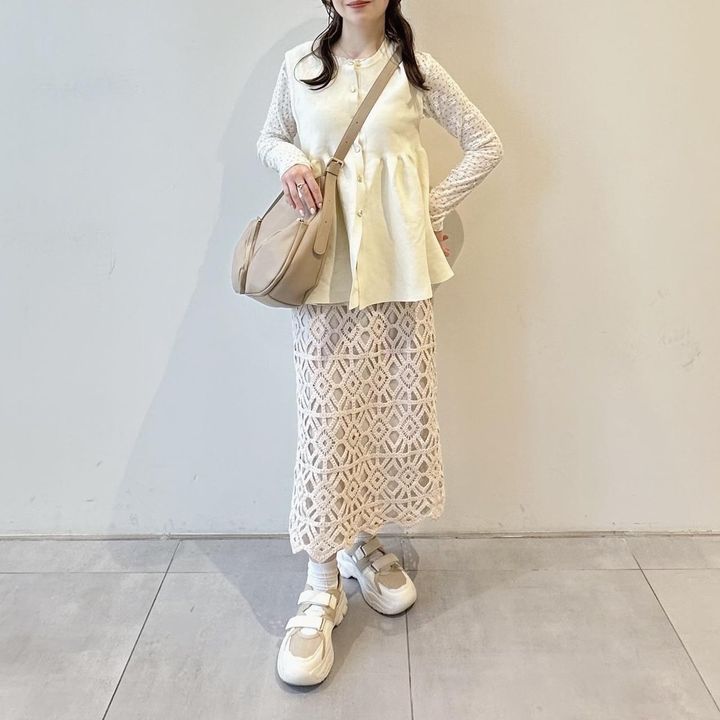 画像: レーススカートでエレガントに