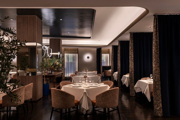 Charlie Palmer Steak IV Booths.jpg