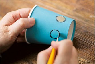 紙コップで工作しよう！ クルッと回して顔が変わるおもちゃ「表情クルクルカップ」の画像3