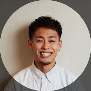 日用品図鑑：編集者・植村祐也の愛用する〈asics〉の東京マラソンパッカブルジャケットetc.