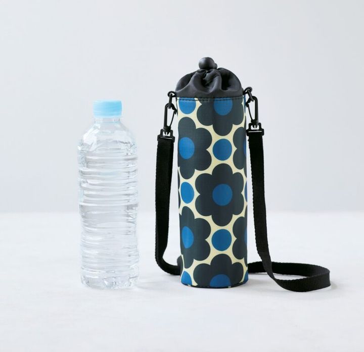 オーラ・カイリーの保冷ボトルケースには600mLのペットボトルが入る 雑誌GLOW付録