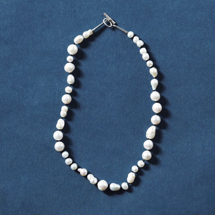 コーデに上品さがプラスされる！オシャレなパールアクセサリー4選