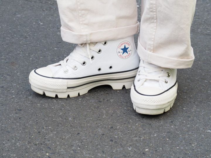 コンバースの厚底スニーカー