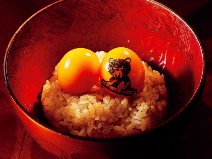 天神橋筋六丁目『熊の焼鳥106』の「熊のTKG」