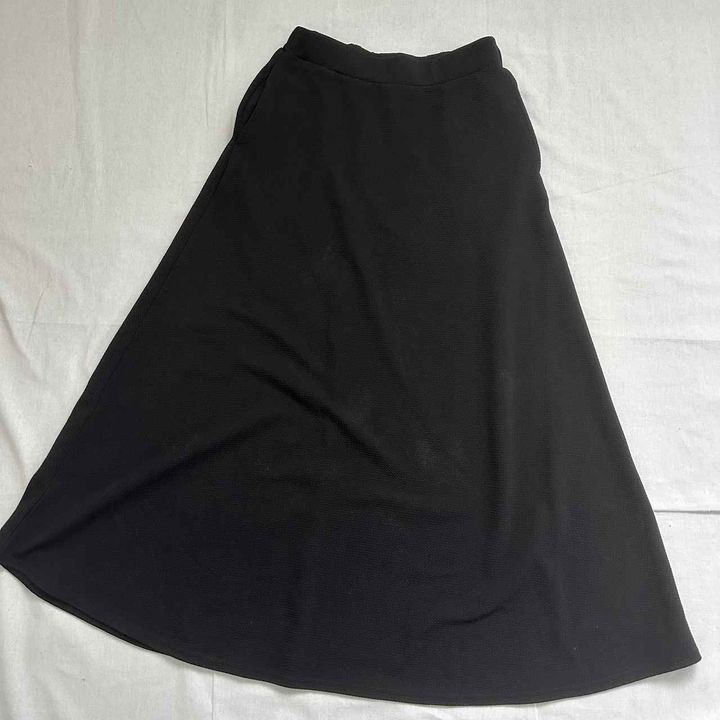 画像: フレアロングスカート