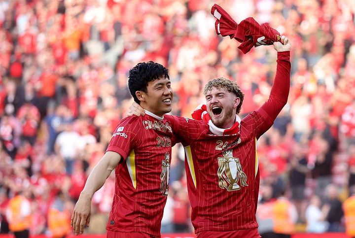 32歳日本代表主将、世界最高峰のリーグで優勝！人気お笑い芸人に五輪金メダリストも祝福「おめでとうございます」