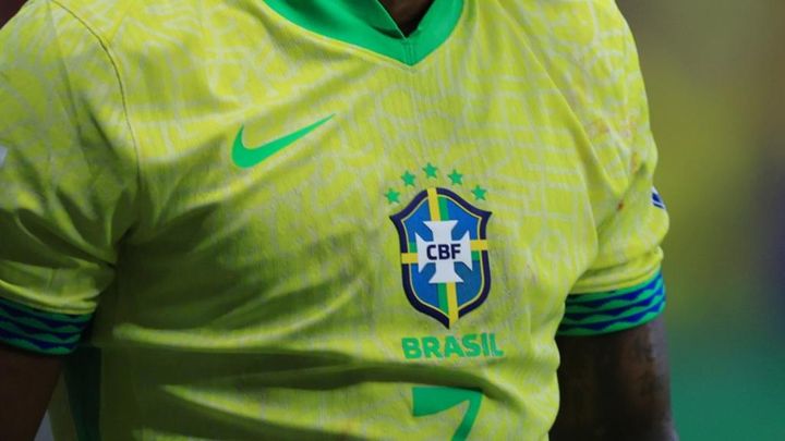 仰天！ブラジル代表、2026年W杯で史上初の『赤黒ユニフォーム』着用か…マイケル・ジョーダンのロゴ入り