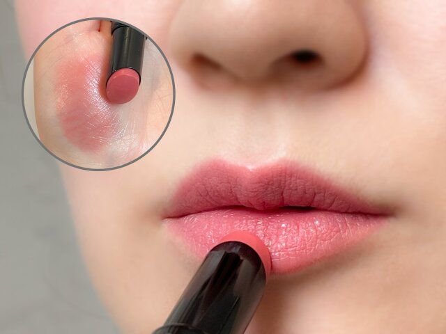 ヴィセ ネンマクフェイクルージュ PK850 唇に塗る