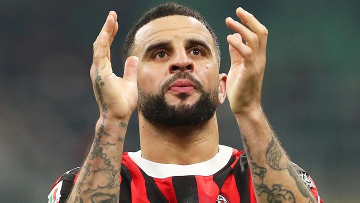 メッシとネイマールは”制覇“！34歳スターが交換したユニフォームコレクションがすごい