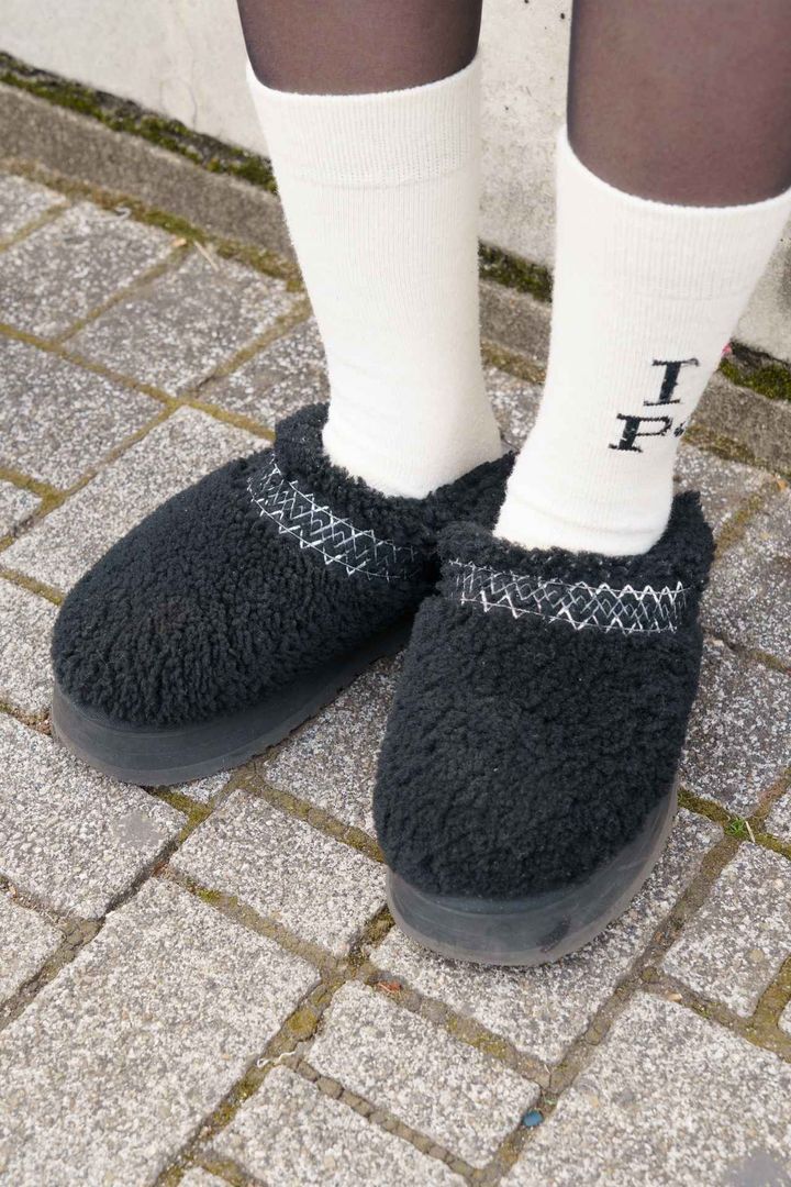 画像5: 細部で楽しむ派手すぎないギャルコーデがポイント！