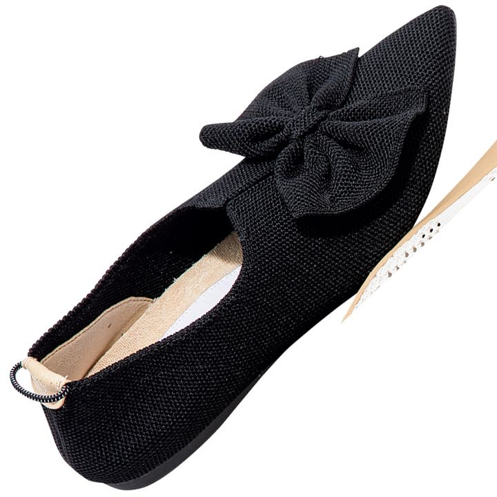 オッフェンの黒のリボン付きぺたんこ靴