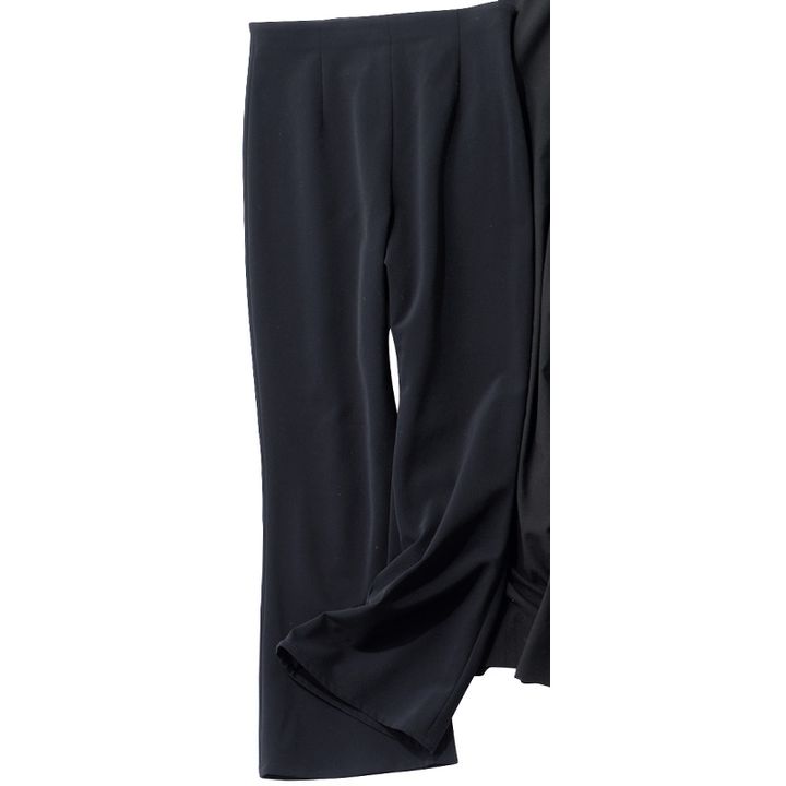 コラムのフレア黒パンツ