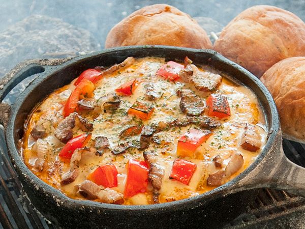 「意外と知らない」ダッチオーブンの正しい使い方知ってる？画期的なテクニックも徹底解説！