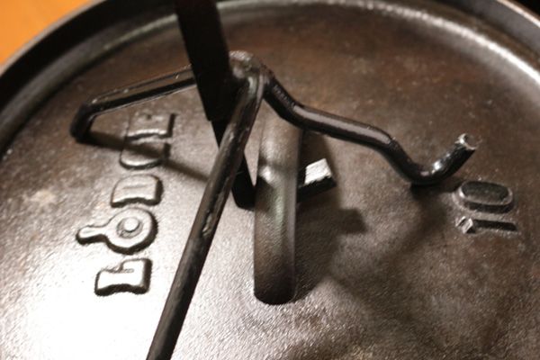 「意外と知らない」ダッチオーブンの正しい使い方知ってる？画期的なテクニックも徹底解説！